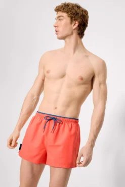Bañador corto básico coral