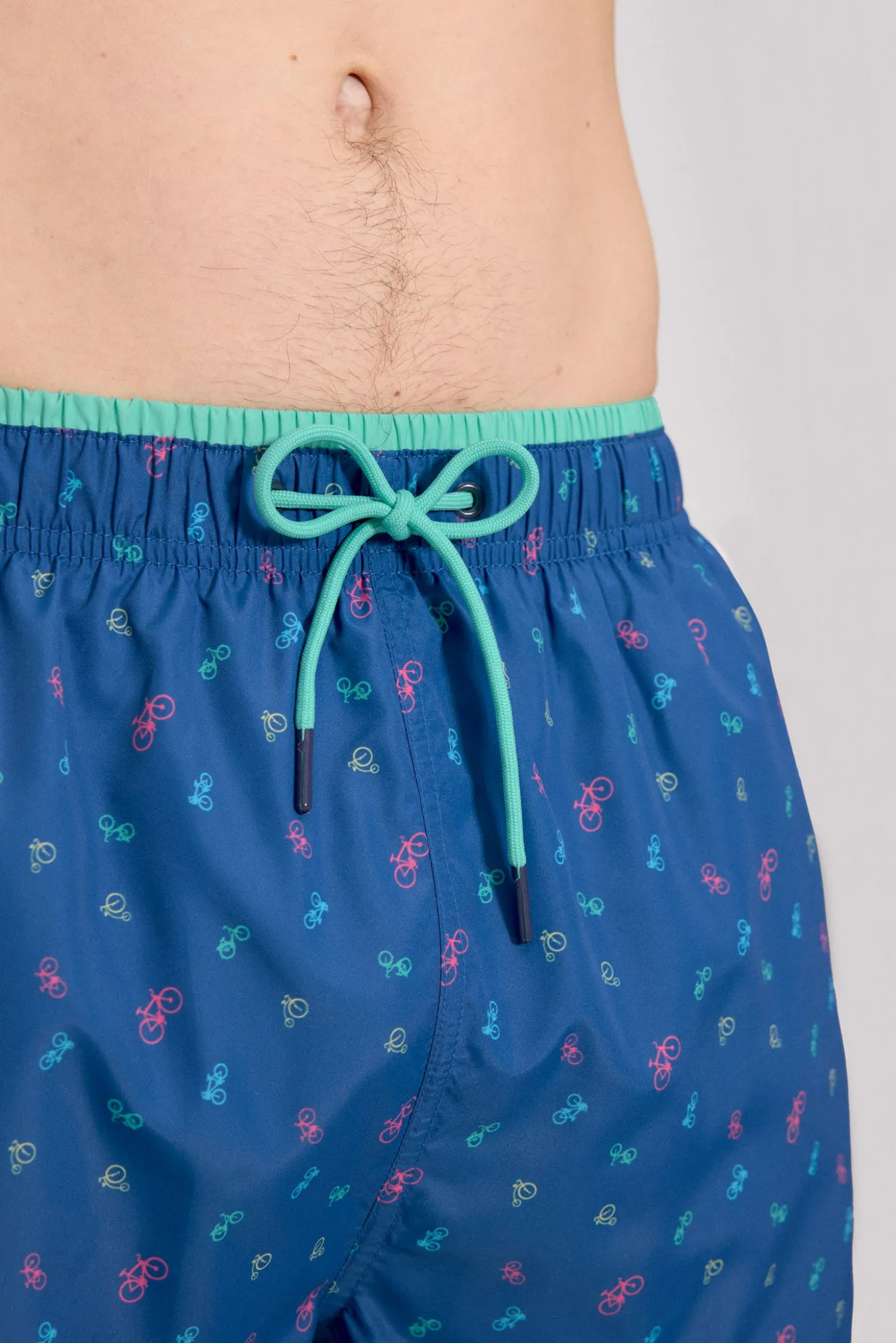 Bañador corto estampado bicicletas azul