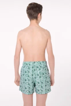 Bañador juvenil corto estampado rayas y motivos veraniegos verde
