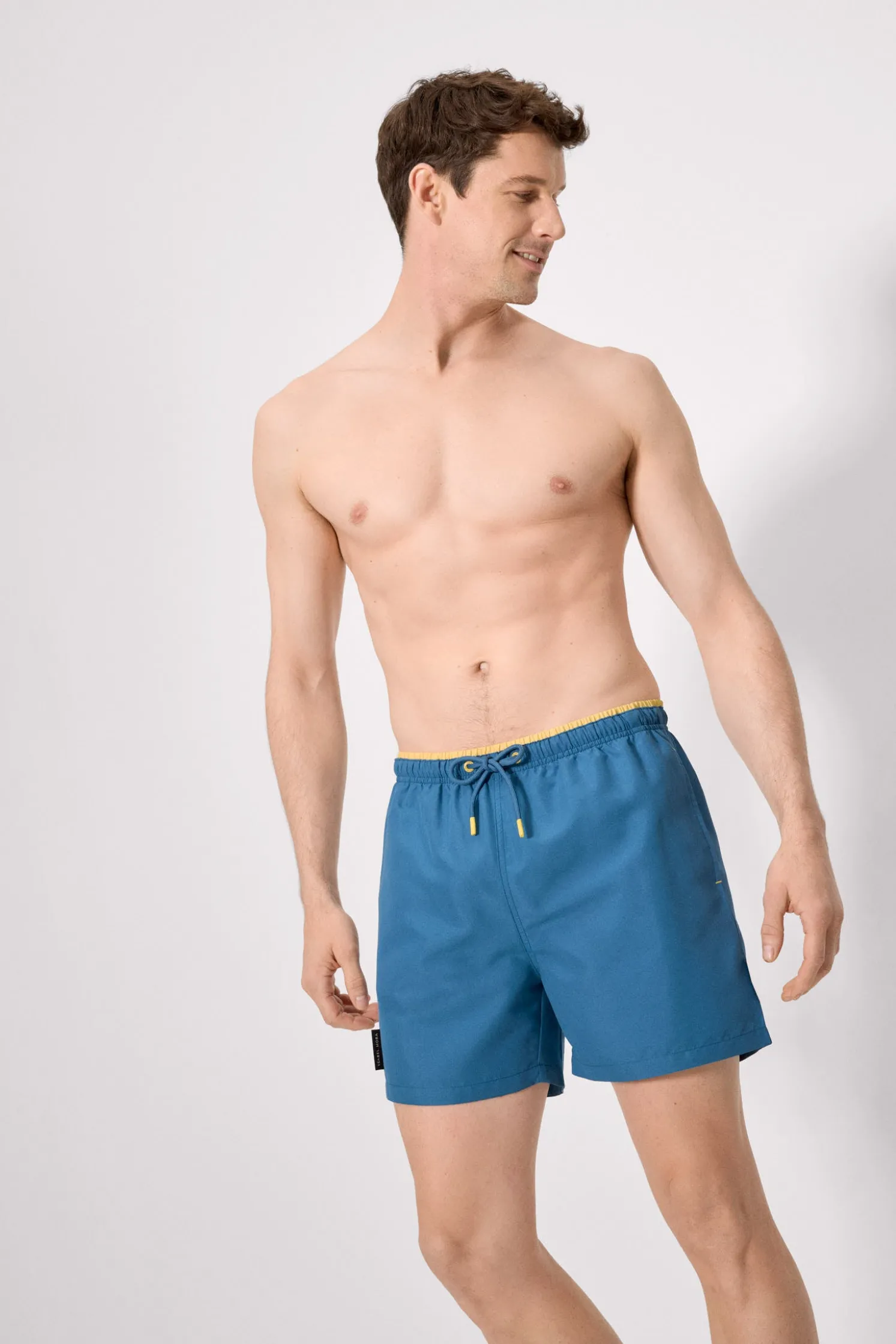 Bañador medio básico azul