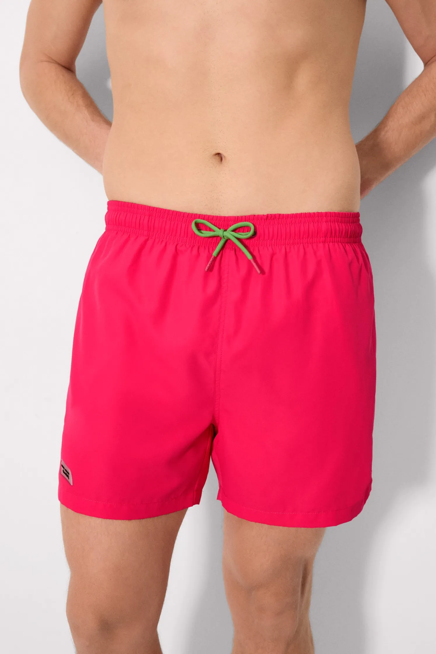 Bañador medio básico fucsia Sockarrats
