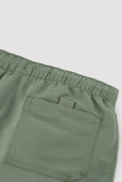 Bañador niño corto liso verde