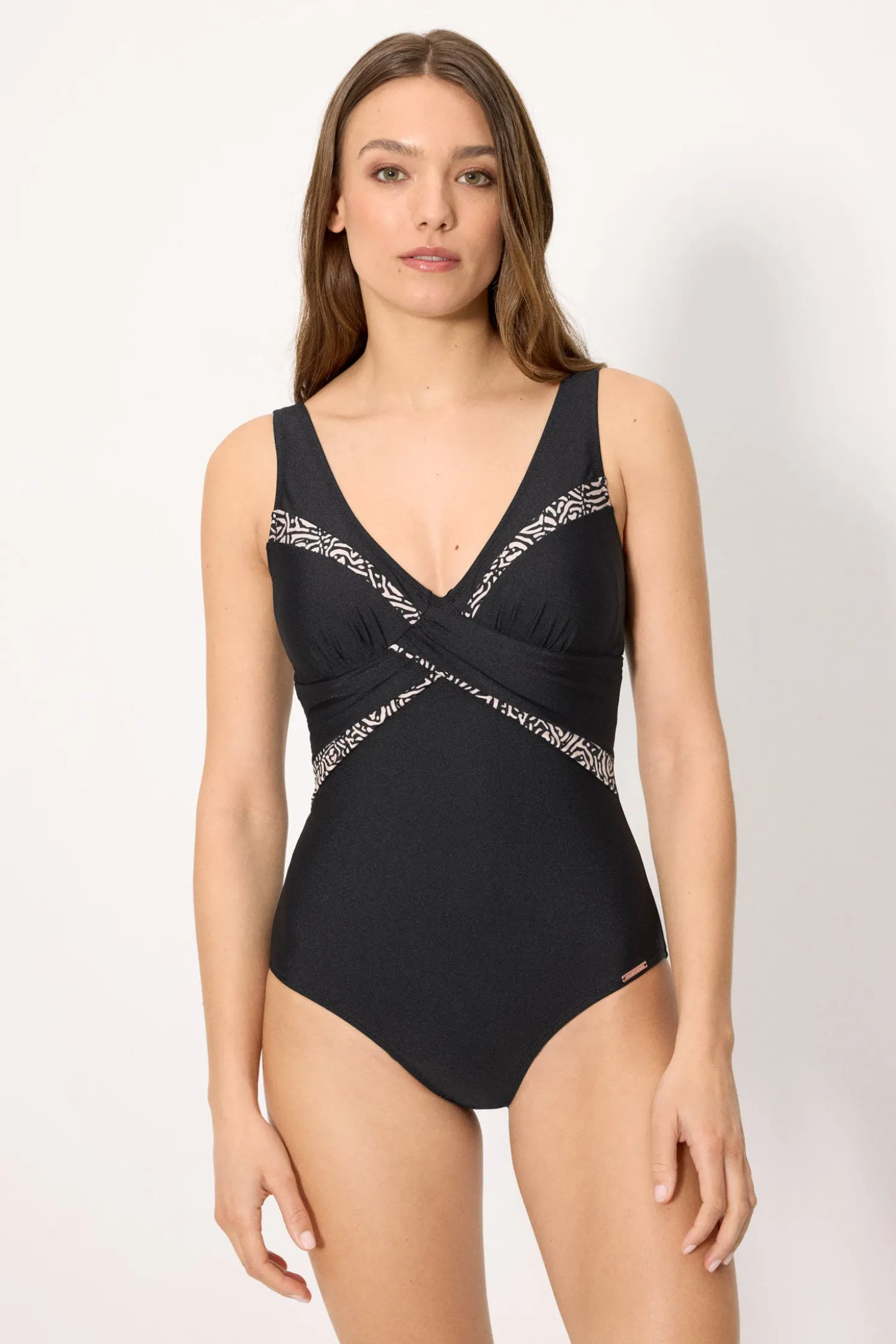 Bañador reductor estampado con brillo negro copa B