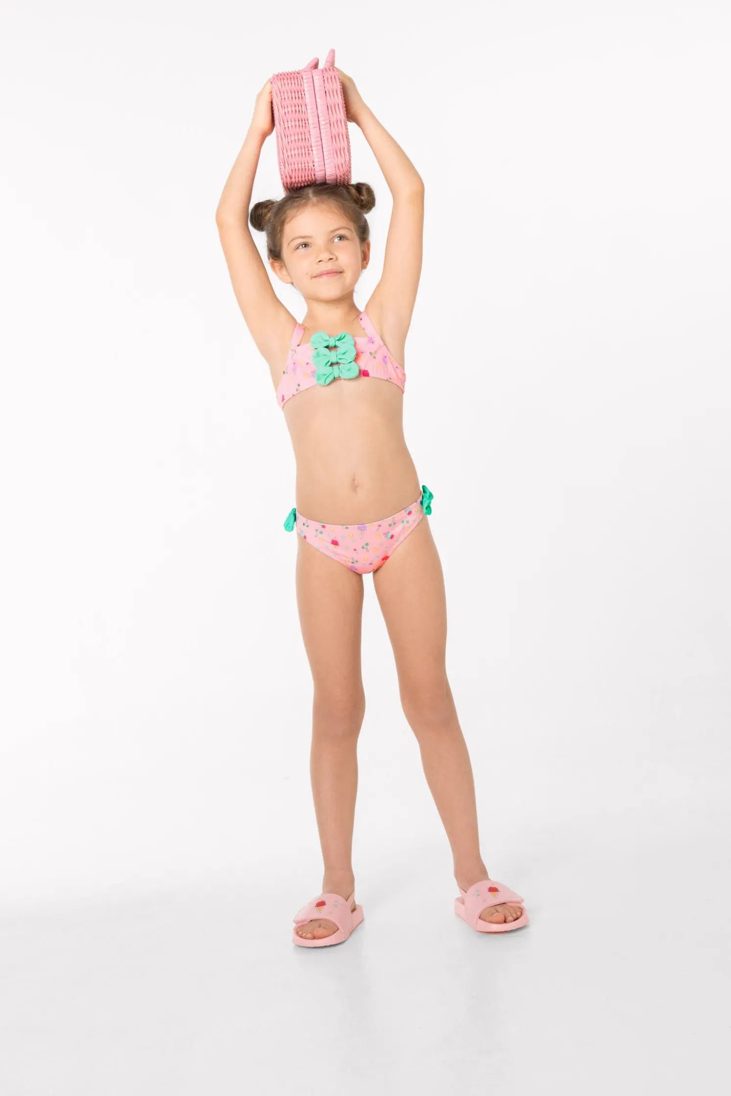 Bikini niña detalles lazos estampado veraniego helados
