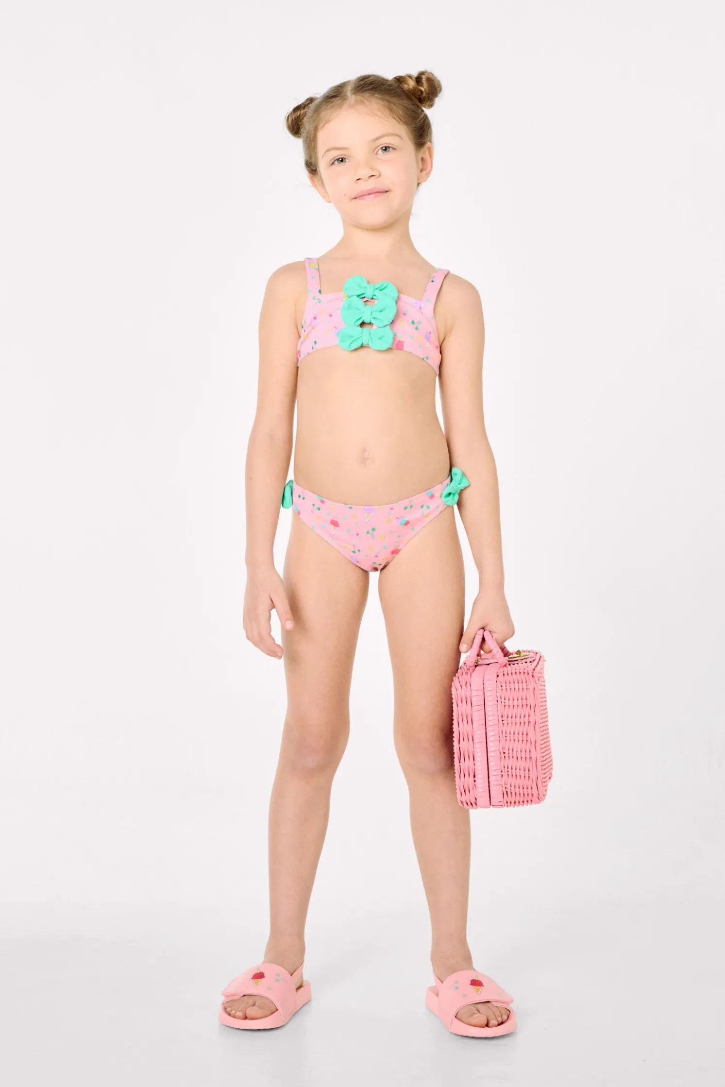 Bikini niña detalles lazos estampado veraniego helados