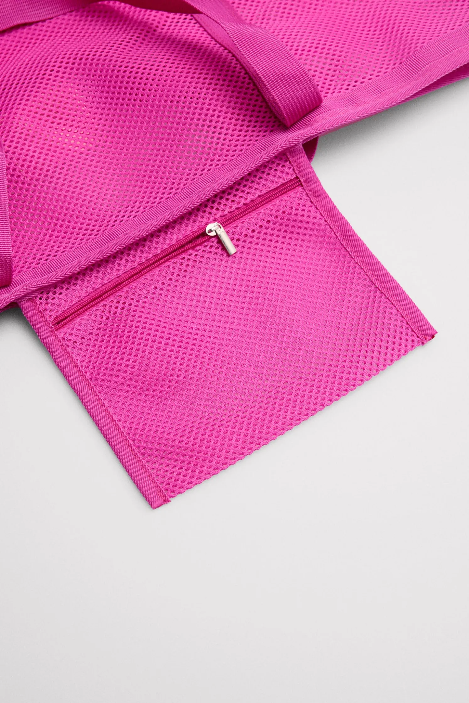 Bolso de playa calado rosa