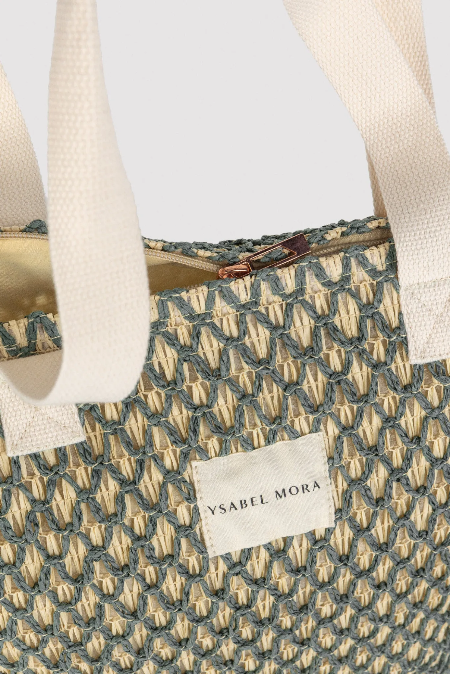 Bolso de playa de rafia beige y verde