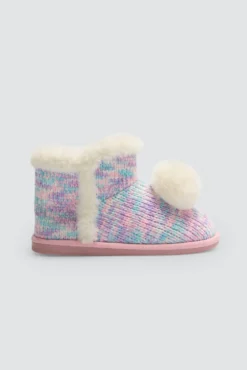 Botas de casa infantil detalles pelo y pompón