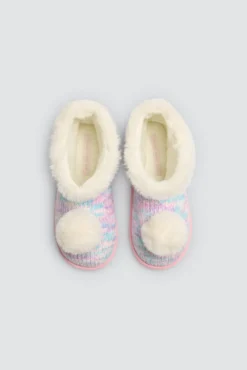 Botas de casa infantil detalles pelo y pompón