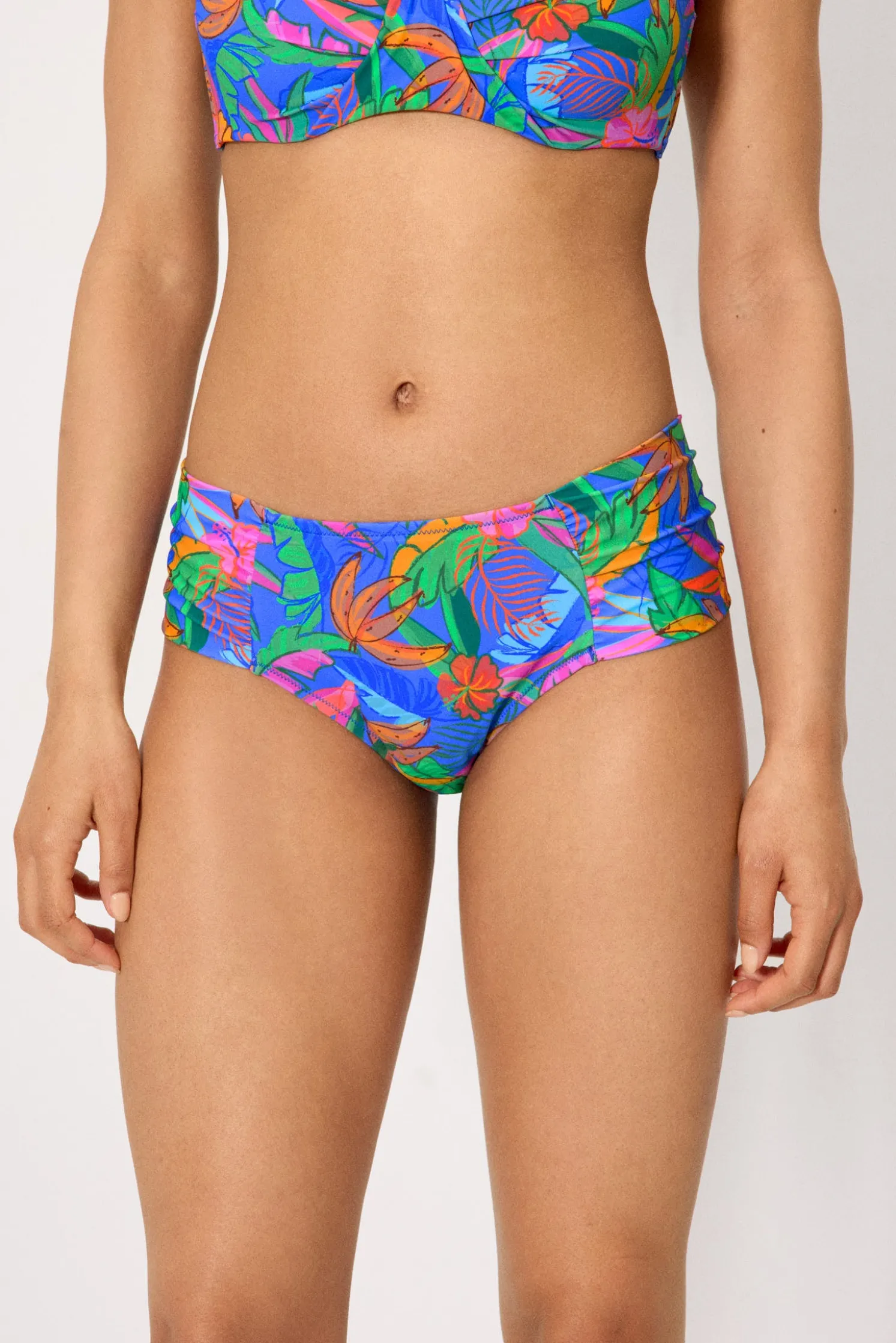Braga bikini moldeadora midi estampado tropical