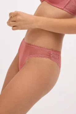 Braga brasileña transparencias rosa