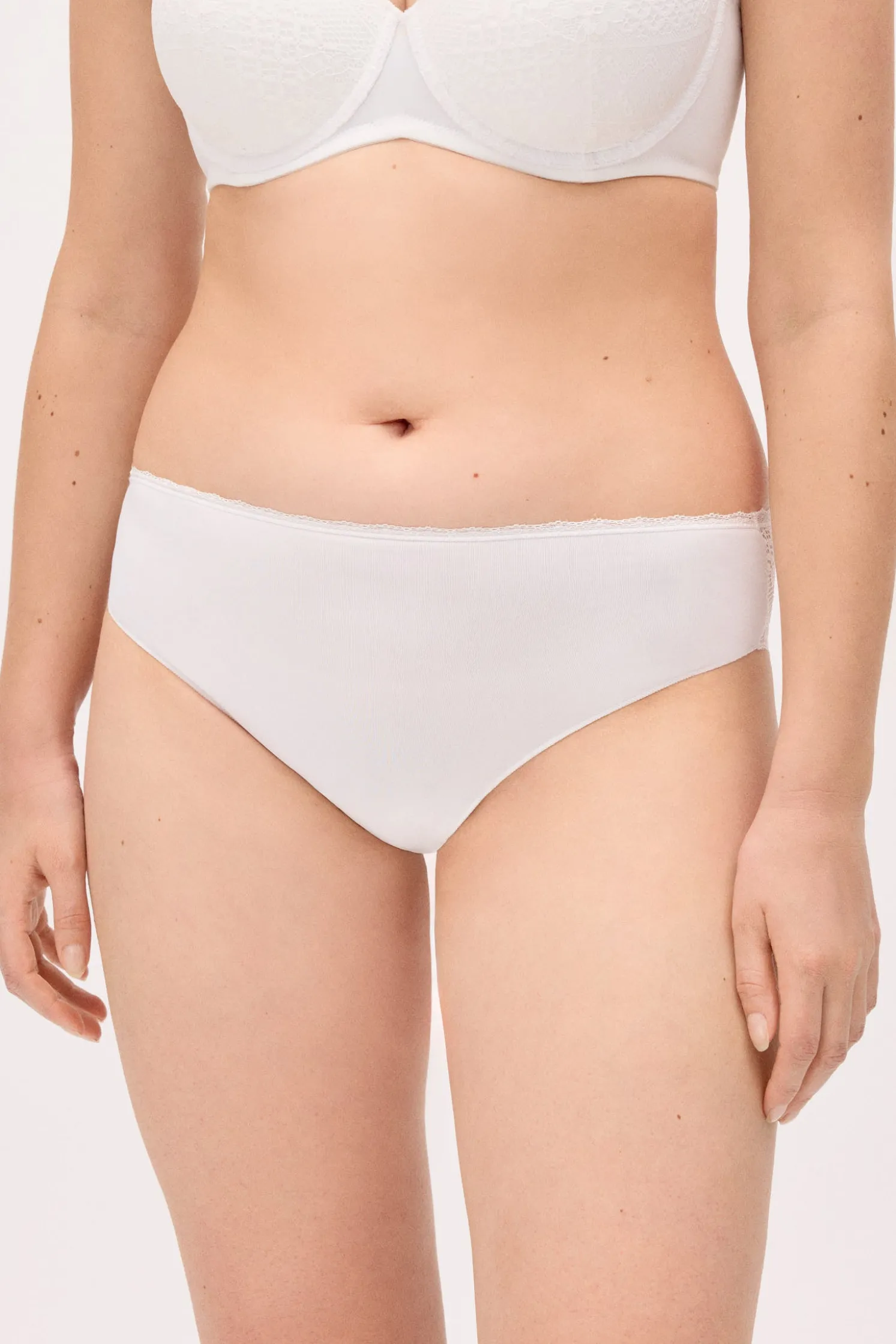 Braga midi blanca encaje blanco