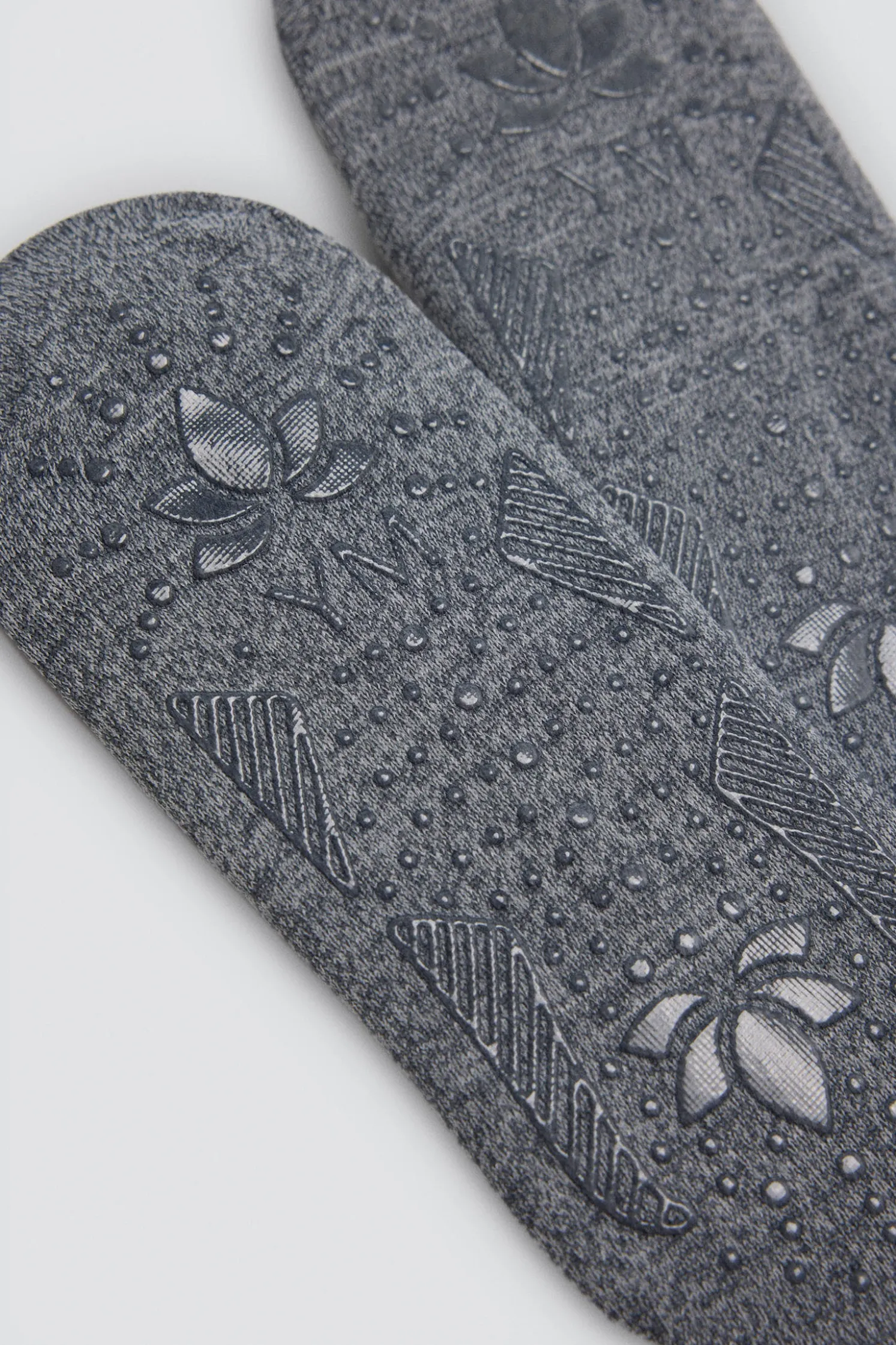 Calcetines antideslizantes para Yoga y Pilates gris
