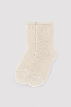 Calcetines infantiles calados beige