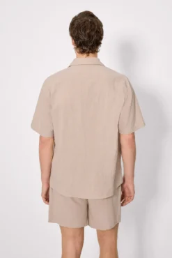 Camisa manga corta abotonada algodón topo