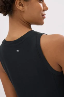 Camiseta algodón tirantes estilo deportivo negro
