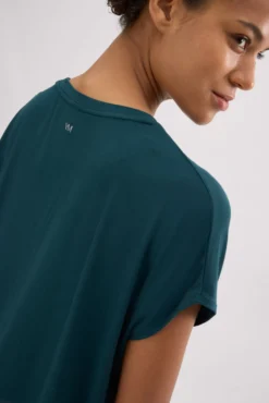 Camiseta deportiva manga corta fluida verde botella