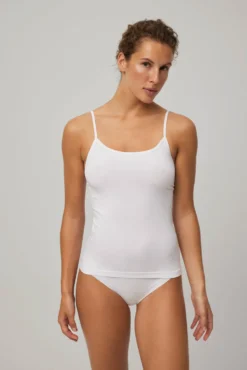 Camiseta interior tirante fino blanco