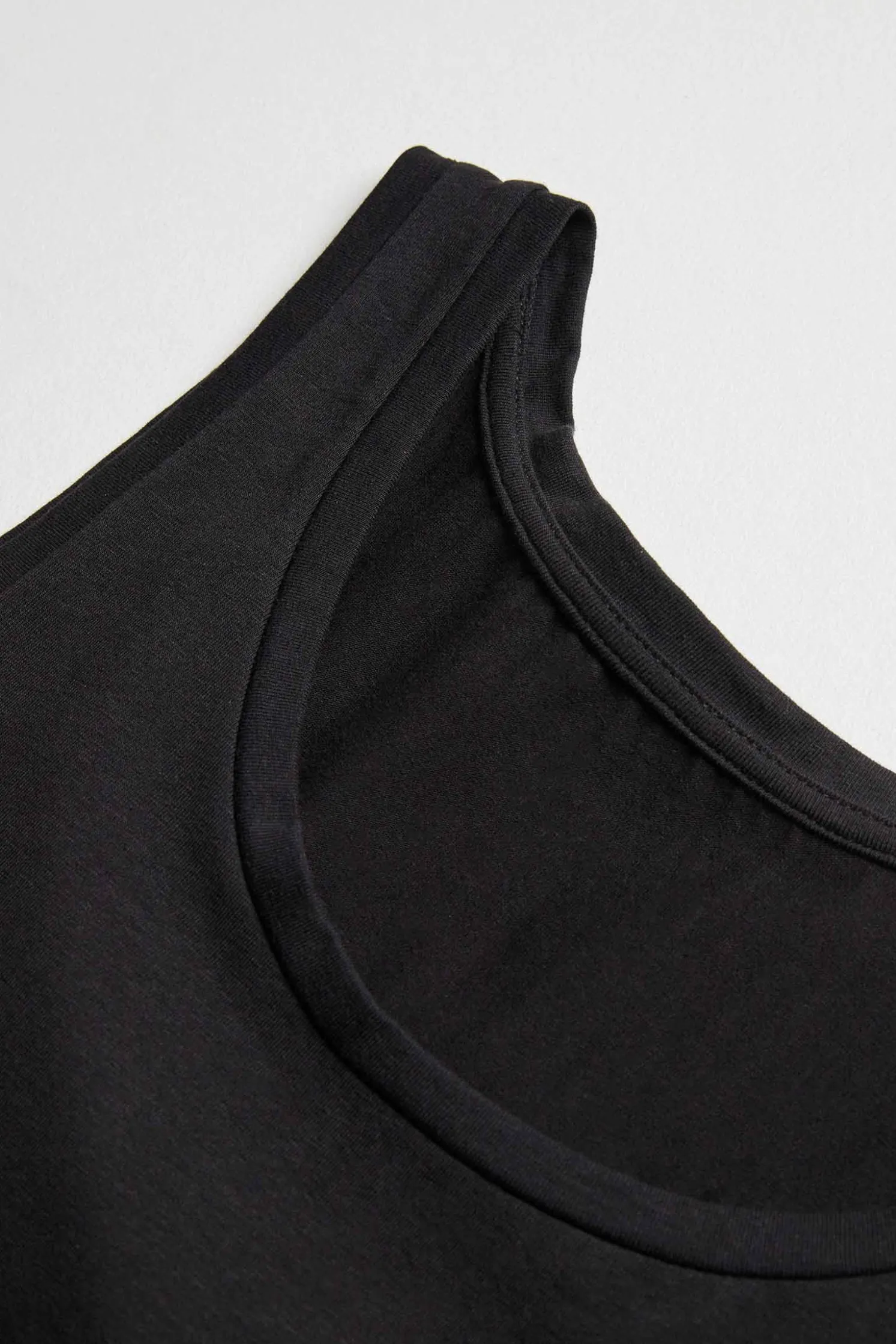 Camiseta interior tirantes negro