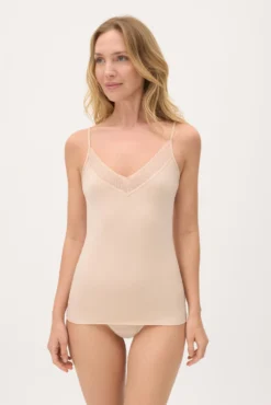 Camiseta tirantes adapt nude