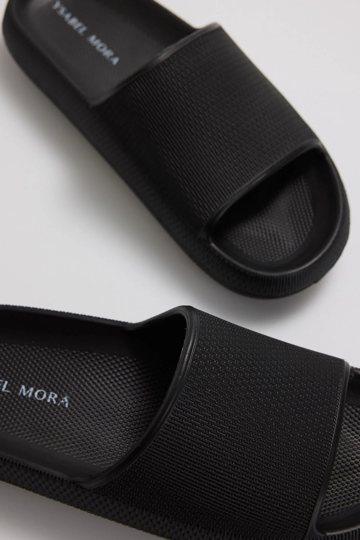 Chanclas de playa antideslizantes ligeras extra comfort negro