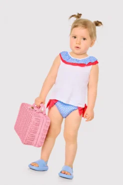 Conjunto bebé camiseta y braguita detalles volantes y lazos estampado flores