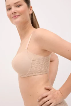Conjunto interior lencero sujetador capacidad con aro con relleno y braga midi nude