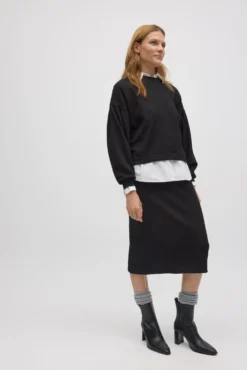 Falda midi fluida negro
