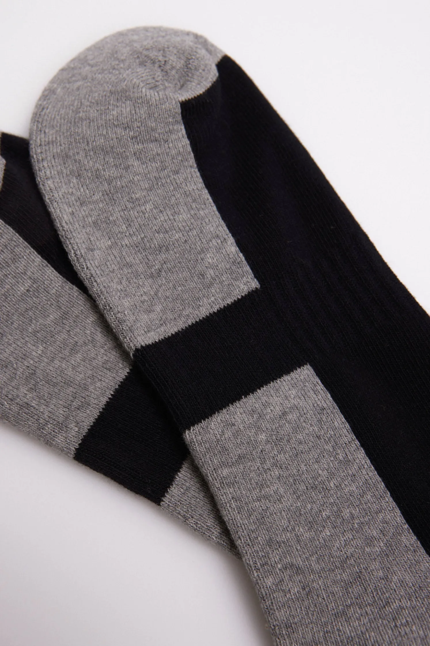 Pack 3 calcetines deportivos tonos oscuros