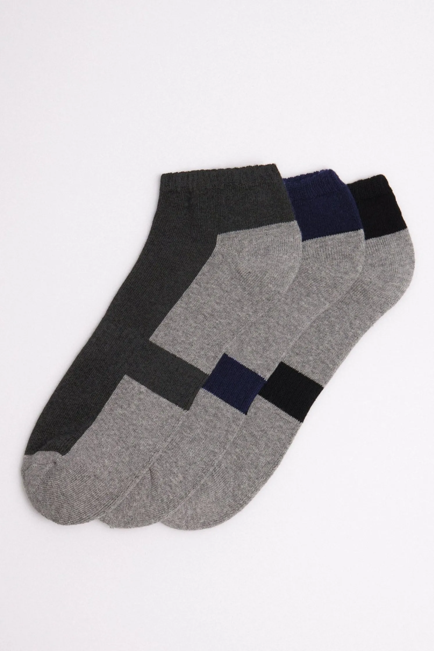 Pack 3 calcetines deportivos tonos oscuros