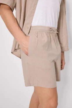 Pantalón corto con cordón algodón topo