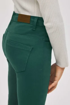 Pantalón niña vaquero pitillo verde botella