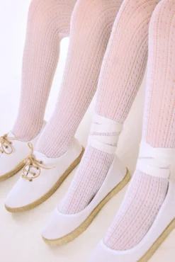 Panty infantil calado blanco