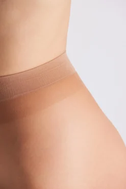 Panty puntera invisible 15 denier beige