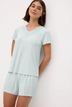 Pijama ligero camiseta manga corta y pantalón corto verde