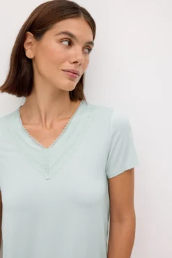 Pijama ligero camiseta manga corta y pantalón corto verde