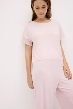 Pijama ligero camiseta manga corta y pantalón capri ancho rosa