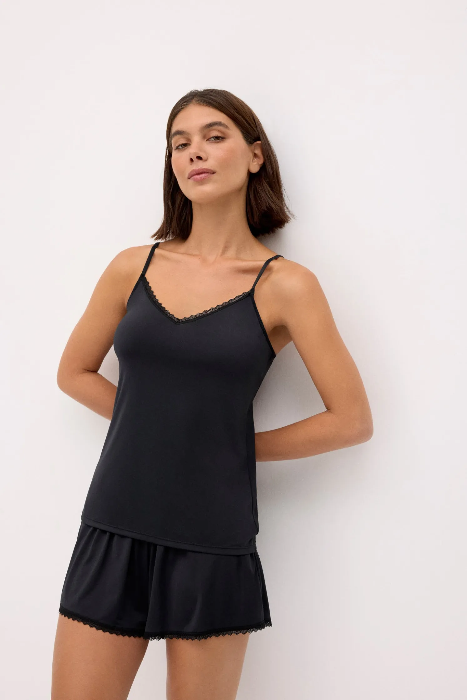 Pijama tirantes negro encaje negro