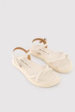 Sandalias casual marfil