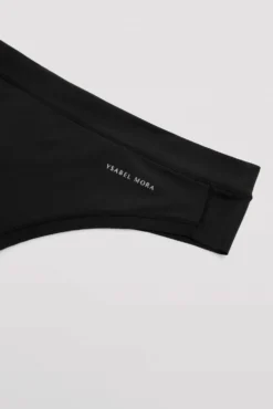 Tanga elástico Adapt con acabados invisibles negro
