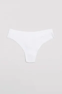 Tanga elástico Adapt con acabados invisibles blanco