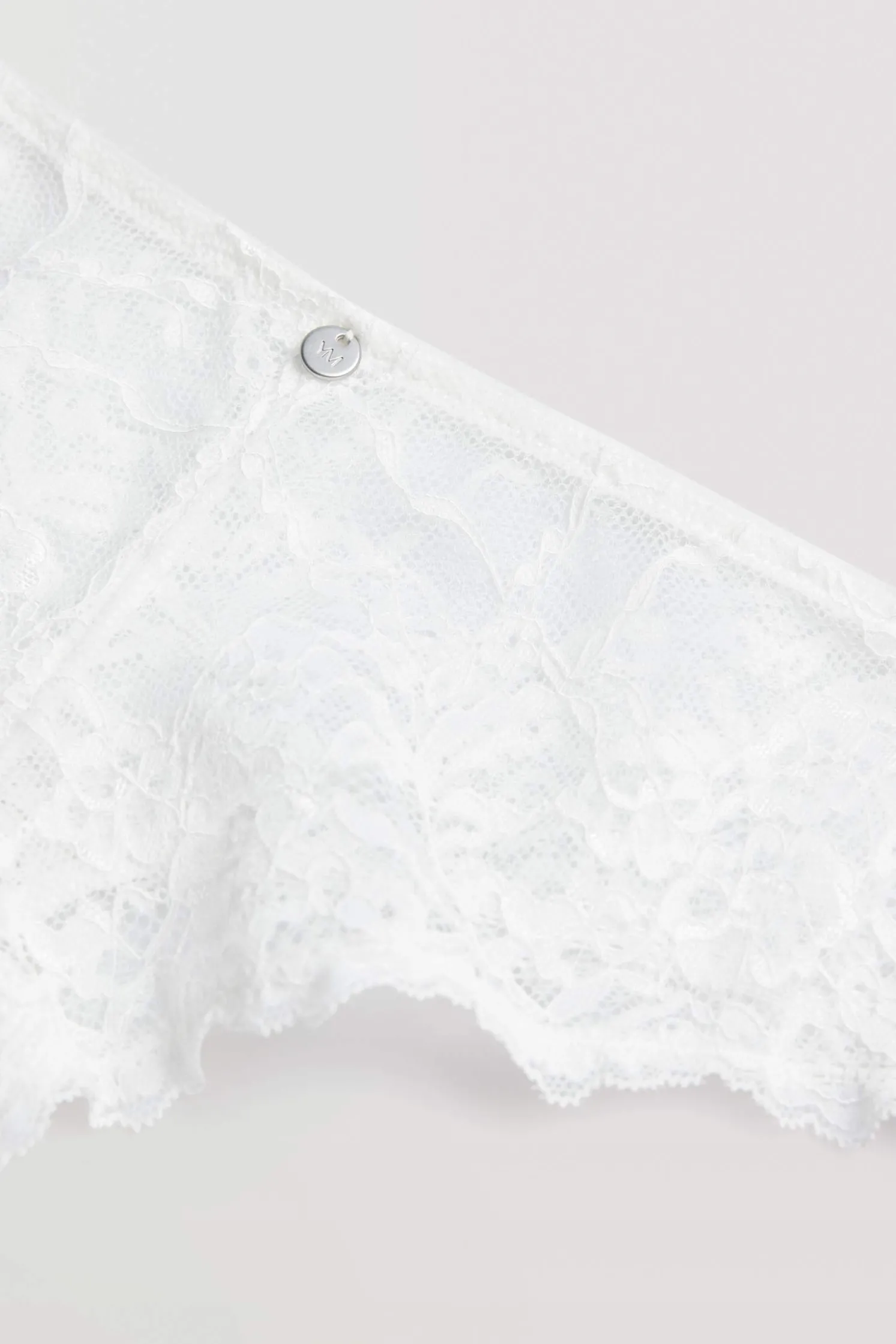 Tanga encaje marfil
