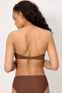 Top bikini bandeau tejido calado marrón copa C