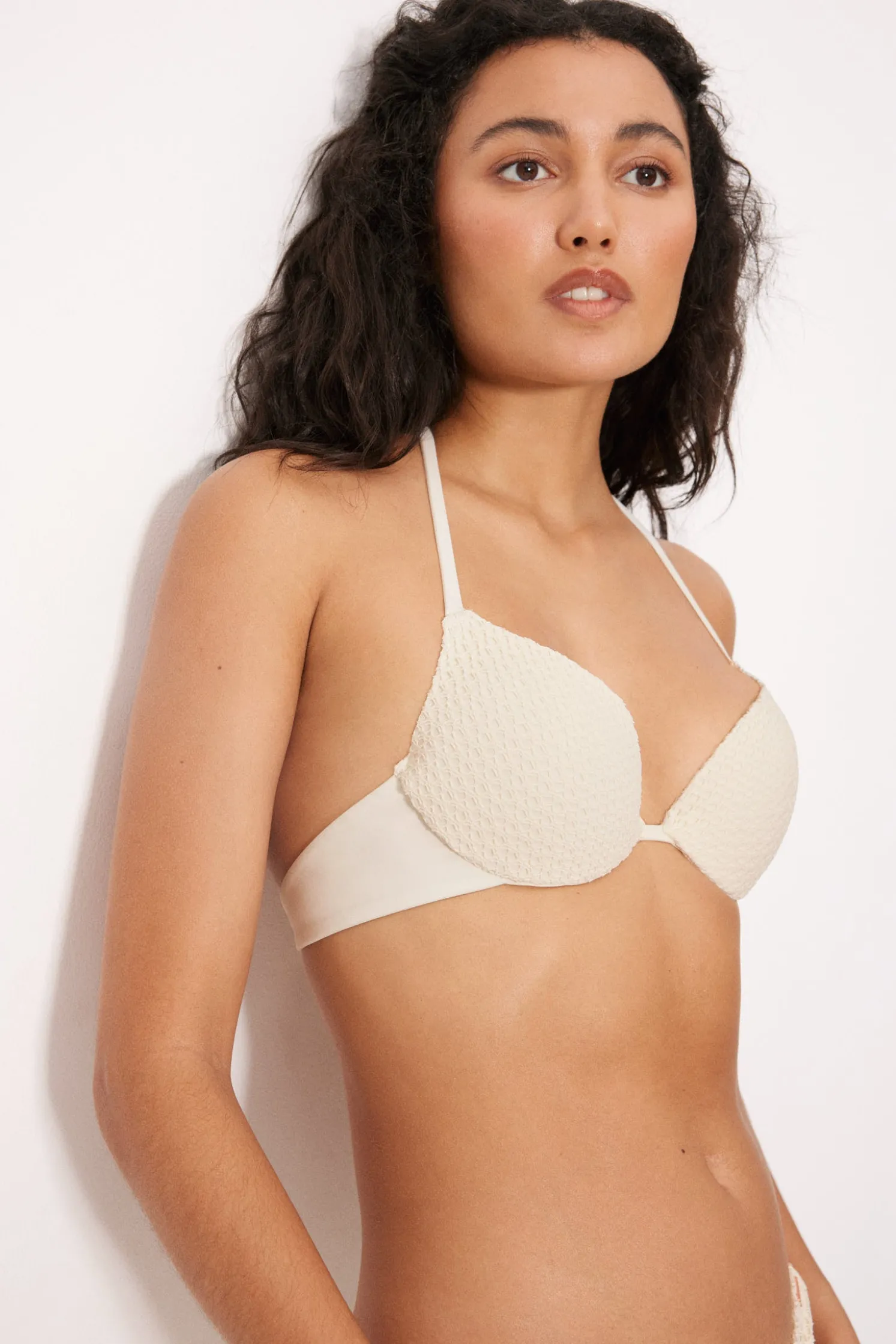 Top bikini doble push-up tejido calado marfil copa B