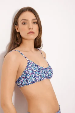 Top bikini triángulo liberty azul copa B
