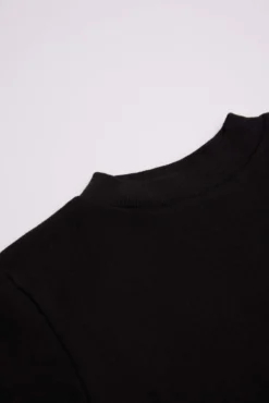TÉRMICO LIGERO Camiseta manga larga cuello semicisne negra