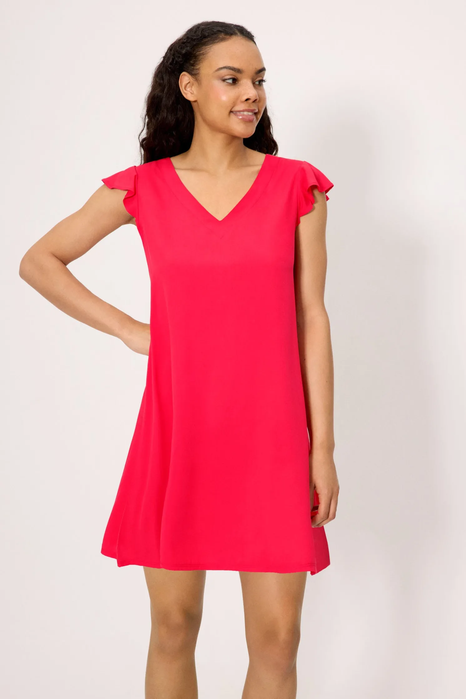 Vestido corto cuello en V coral