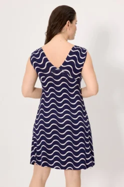 Vestido corto escote en V estampado ondas