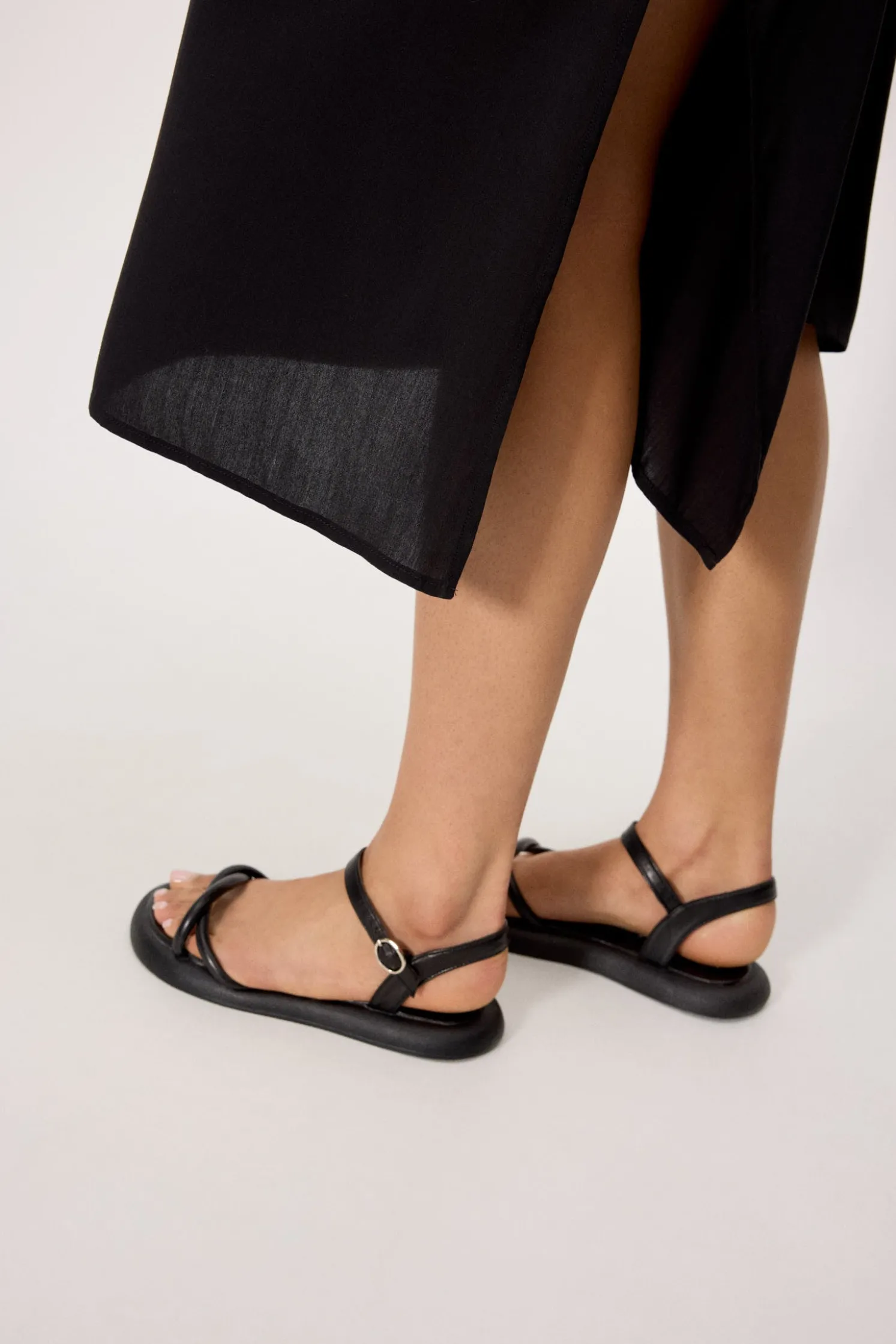 Vestido largo tirantes regulables negro